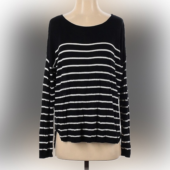 H&M | Women's black and white striped pullover sweater. - Picture 1 of 10